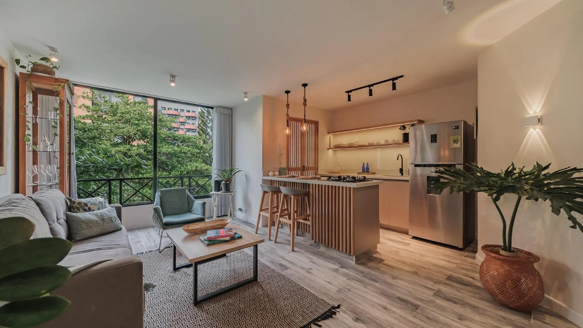 Cozy Apartment In Vibrant And Trendy Manila Medellin