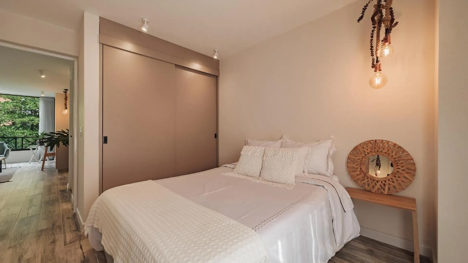 Cozy Apartment In Vibrant And Trendy Manila Medellin Colombia