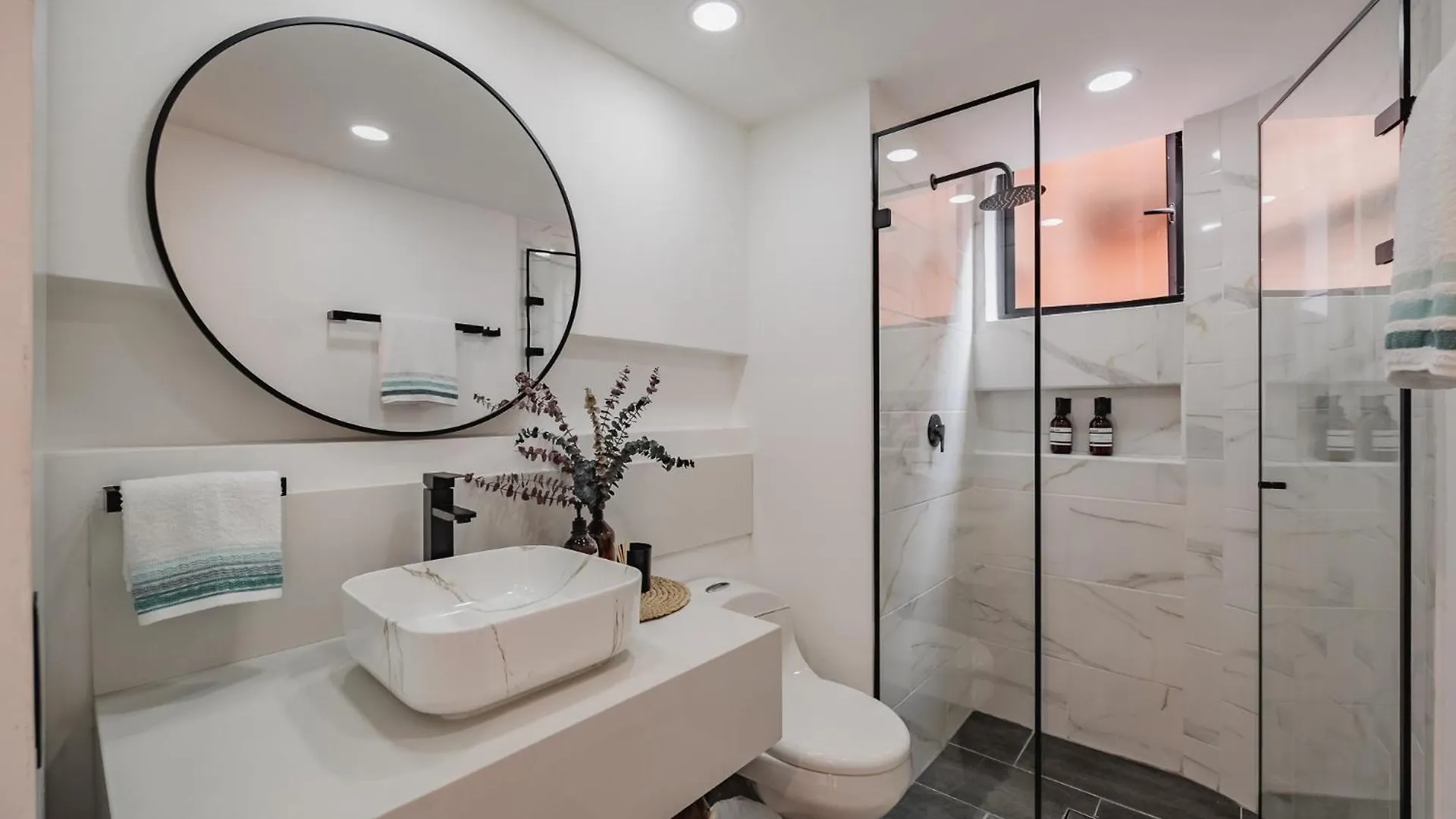 Cozy Apartment In Vibrant And Trendy Manila Medellin 0*,